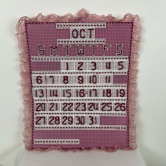 Vintage Stitched Calendar Mauve Handmade Lace - Picture 1 of 5